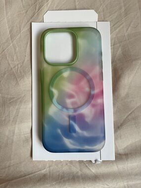 OtterBox Figura MagSafe-Compatible Case art by Samantha Fowler iPhone 15 Pro NWT
